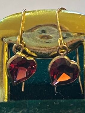 10k gold natural garnet earrings retail value $800